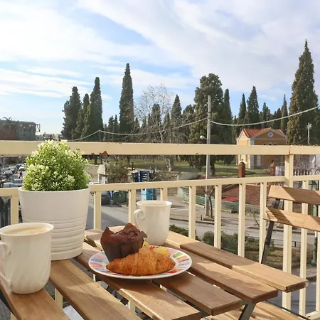 Pantheon Center Apartman Szaloniki