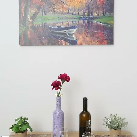 Pantheon Center Lägenhet *