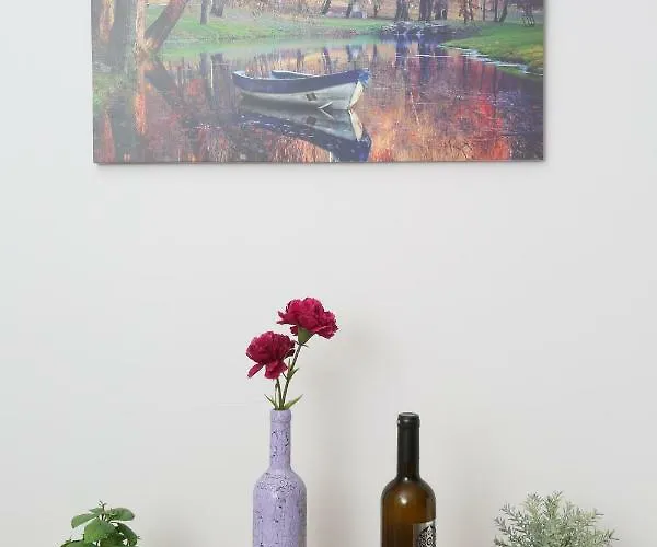 Pantheon Center Apartment *